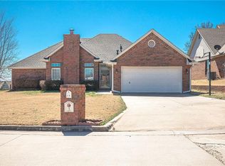 5 Kaross Rd, Shawnee, OK 74801