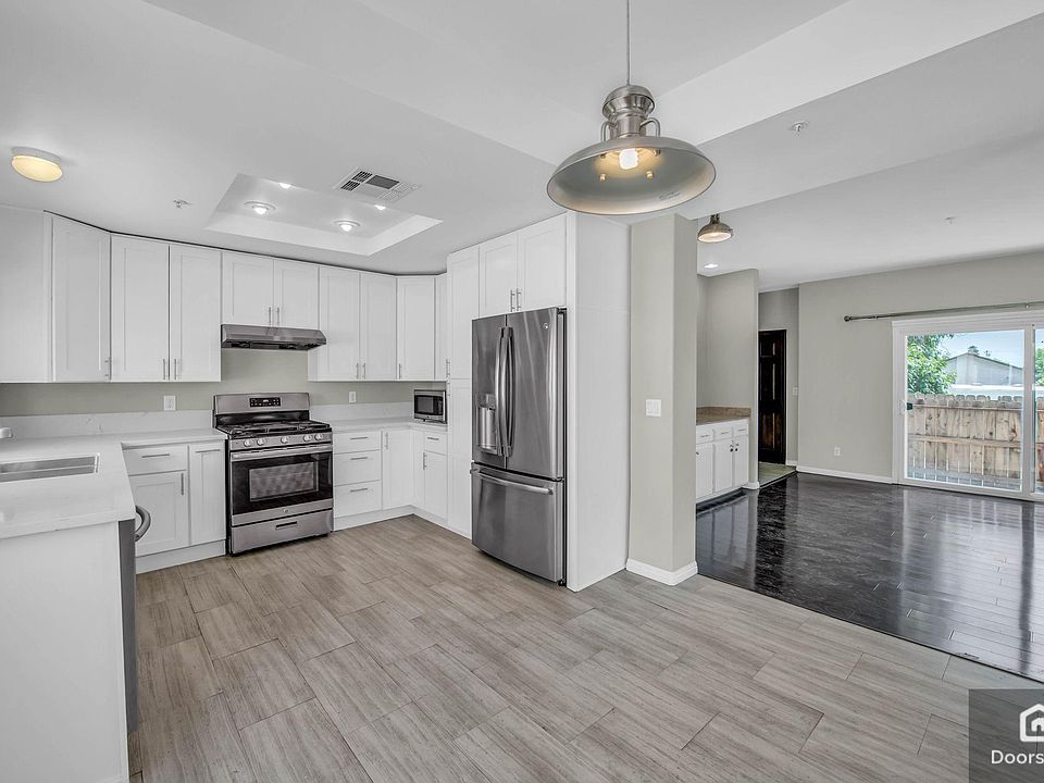 1st image of 400 E Broadway APT F
