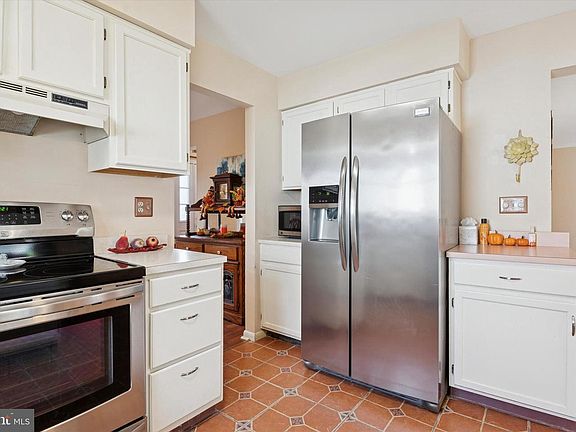 5th image of 227 Bridge Rd