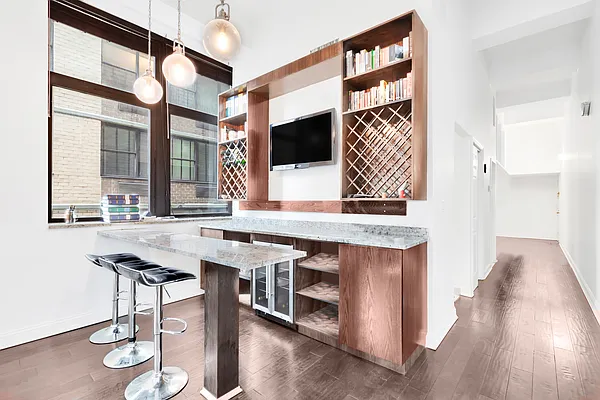 Rented by R New York | media 12