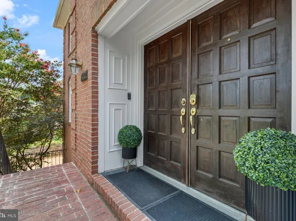 7421 Shreve Rd, Falls Church, VA 22043