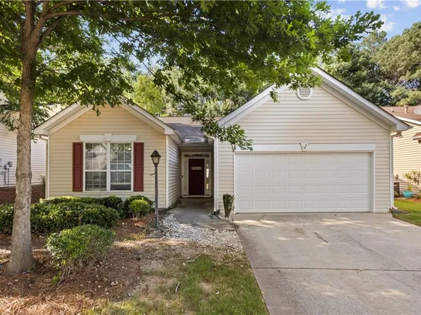 385 Avian Forest Dr, Stockbridge, GA 30281