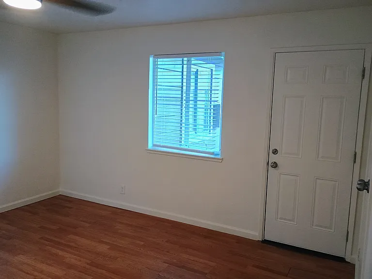 1455 Lochbrae Rd #8 — Photo 10
