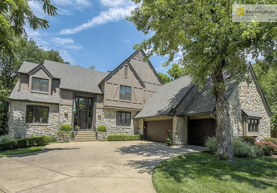 Tucked into the back of a cul-de-sac, this is an entertainer's dream home!