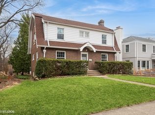 2747 Lawndale Ave, Evanston, IL
