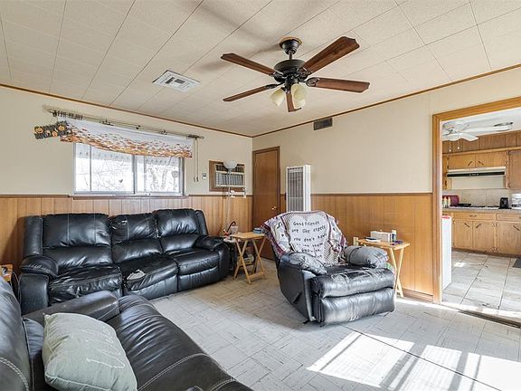 3rd image of 1820 Sandra Dr