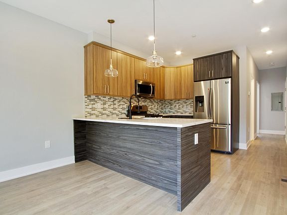 2nd image of 2432 N Hancock St
