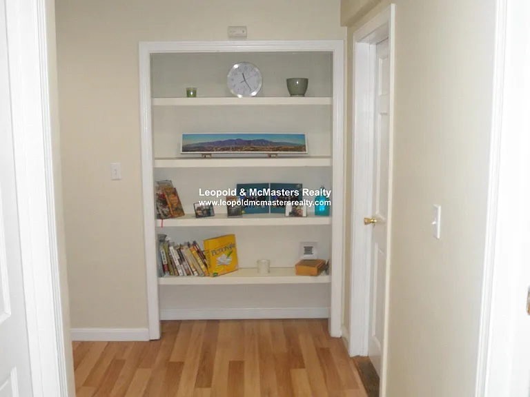 19 Braemore Rd — Photo 8