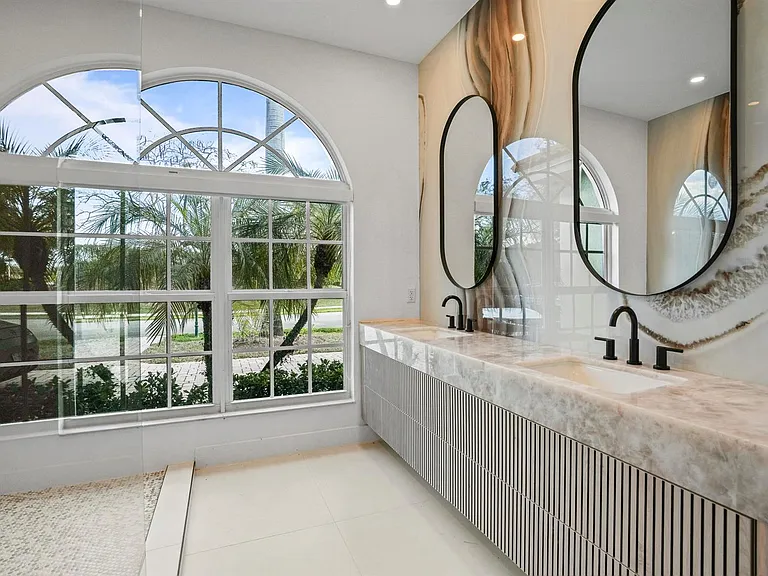3201 E Stonebrook Cir — Photo 31