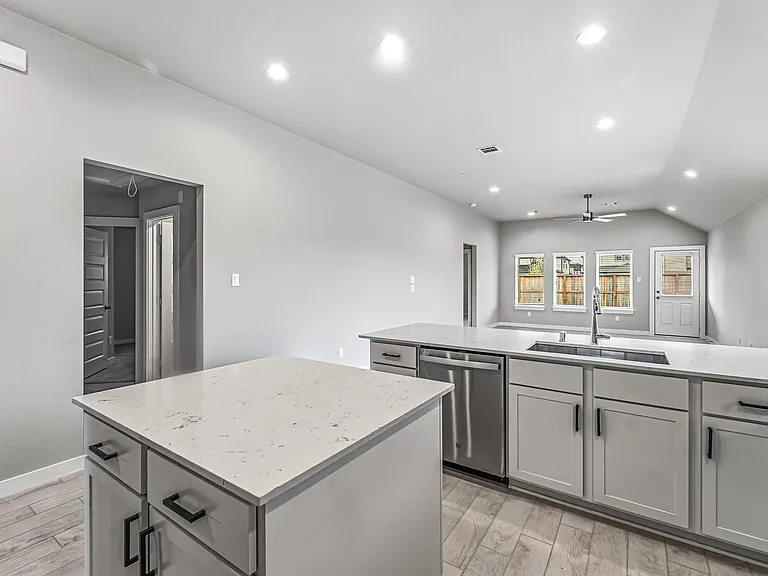 2623 Rusty Carabeen Ct — Photo 12