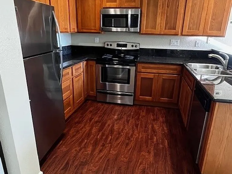 Carmel Woods Apartments — Photo 63