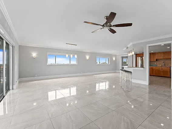 3 bed, 2174 sqft, $4,000 — Photo 4