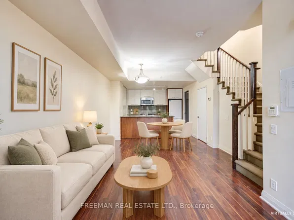 5 Valhalla Inn Rd #Townhouse 108, Toronto, ON M9B 0B1