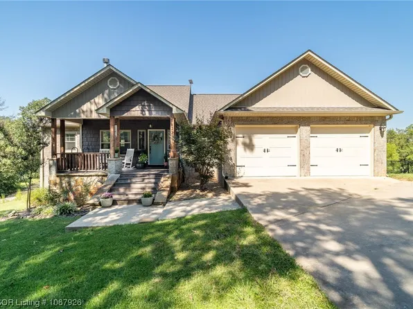 1823 W Bryan St, Paris, AR 72855