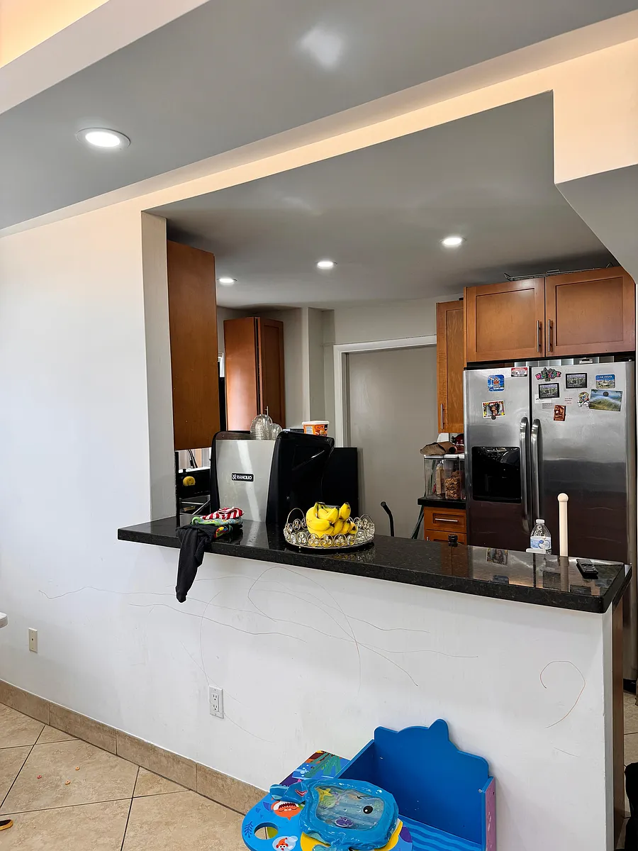 Building Photo - 16450 Miami Dr #103