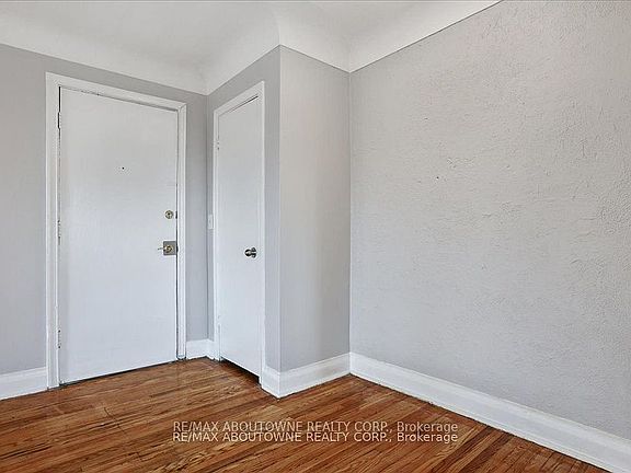 3rd image of 1031 Churchill Ave E #7