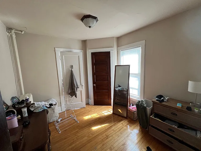 916 E Gorham St — Photo 25