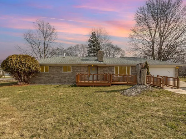 7976 Davis Rd, Saginaw, MI 48604