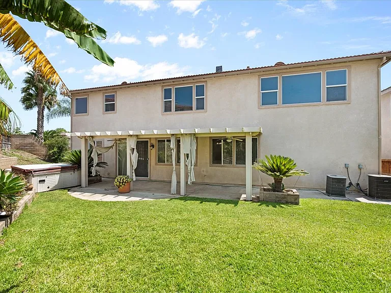 13564 Williamson Rd — Photo 37