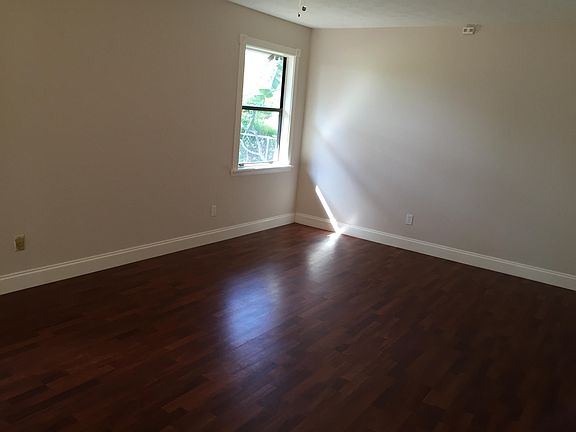4th image of 6413 NW Friendly Circle