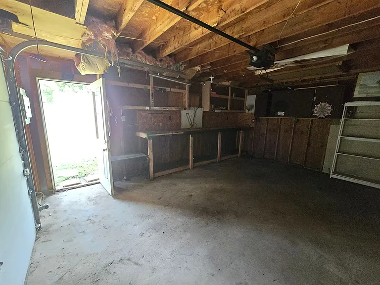 9809 Old Six Mile Ln — Photo 46