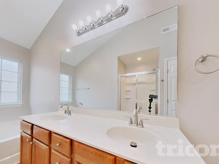 4103 Laurel Creek Dr — Photo 8