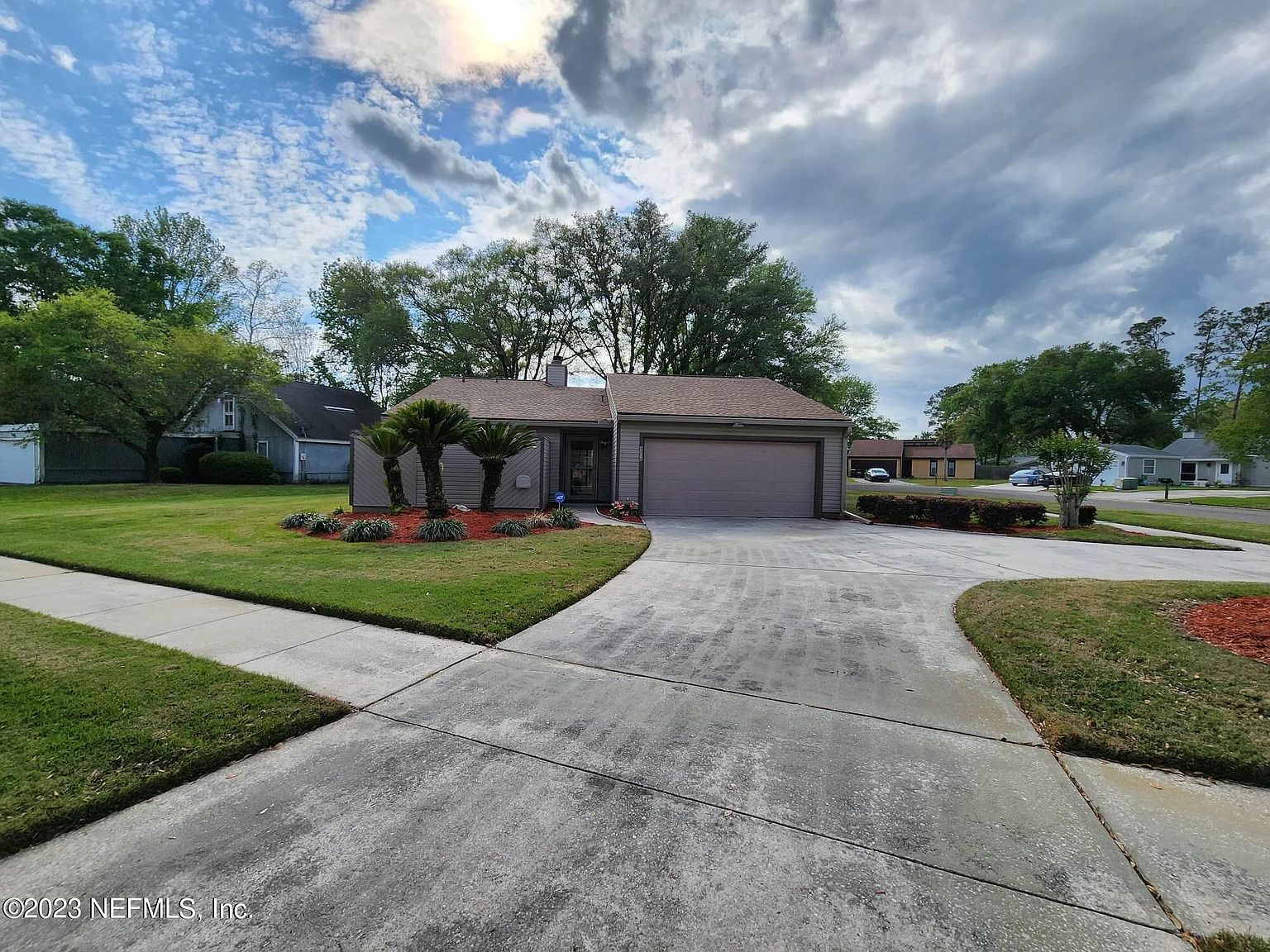 CLOVERページ 6808 CLOVER Court, Jacksonville, FL 32244 | Zillow