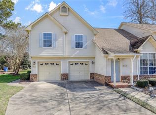811 Shoal Creek Trl, Chesapeake, VA 23320