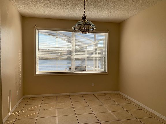 4th image of 12685 Enclave Dr