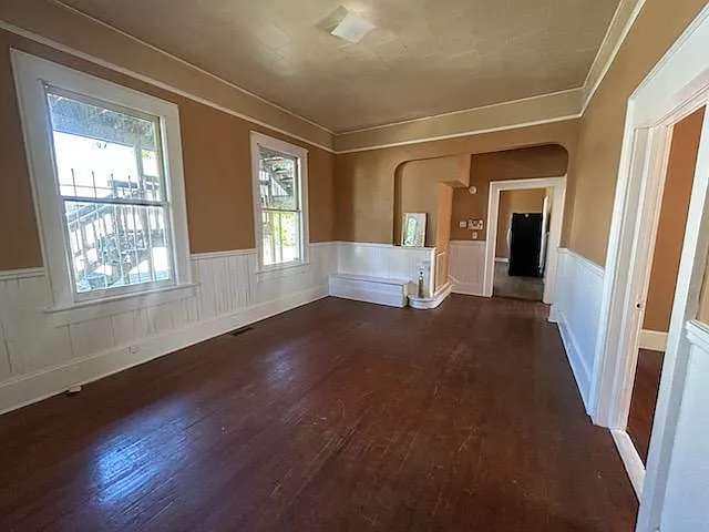 753A Leonard St — Photo 6