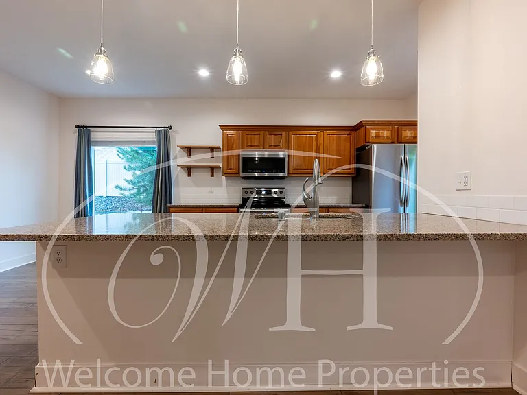 22 NE Hadley Way — Photo 8