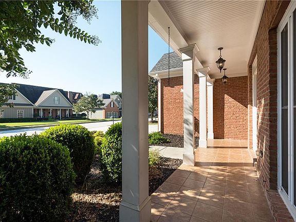 5th image of 322 Baymist Dr