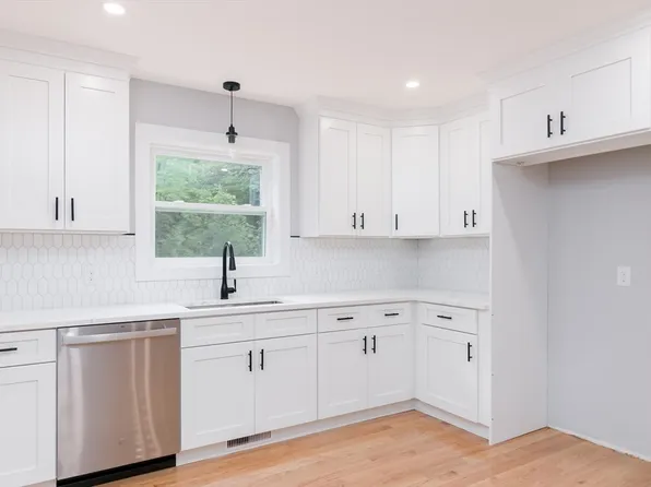 36 Hiland Rd, Charlton, MA 01507