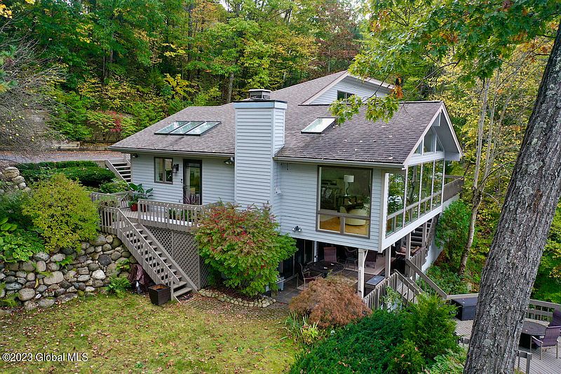 2nd image of 61 Fitzgerald Road