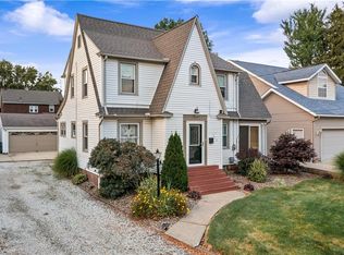 413 E Ford Ave, Barberton, OH