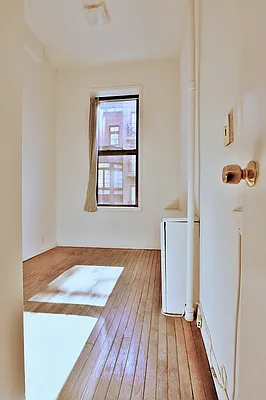 Rented by Balass Ralph, LREB | media 27