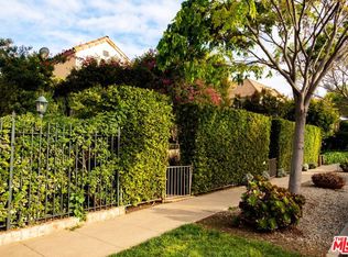 306 S Reeves Dr, Beverly Hills, CA 90212