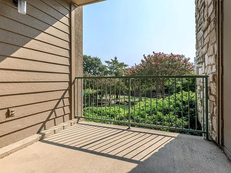 Balcony/Patio
