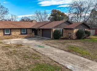 604 Lusk St, Bonham, TX 75418
