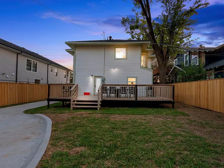 1143 Kings Hwy — Photo 15