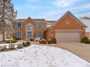 4958 Cherry Blossom Cir, West Bloomfield, MI 48324