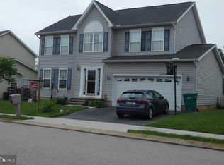 18 Sycamore Ct, Littlestown, PA 17340