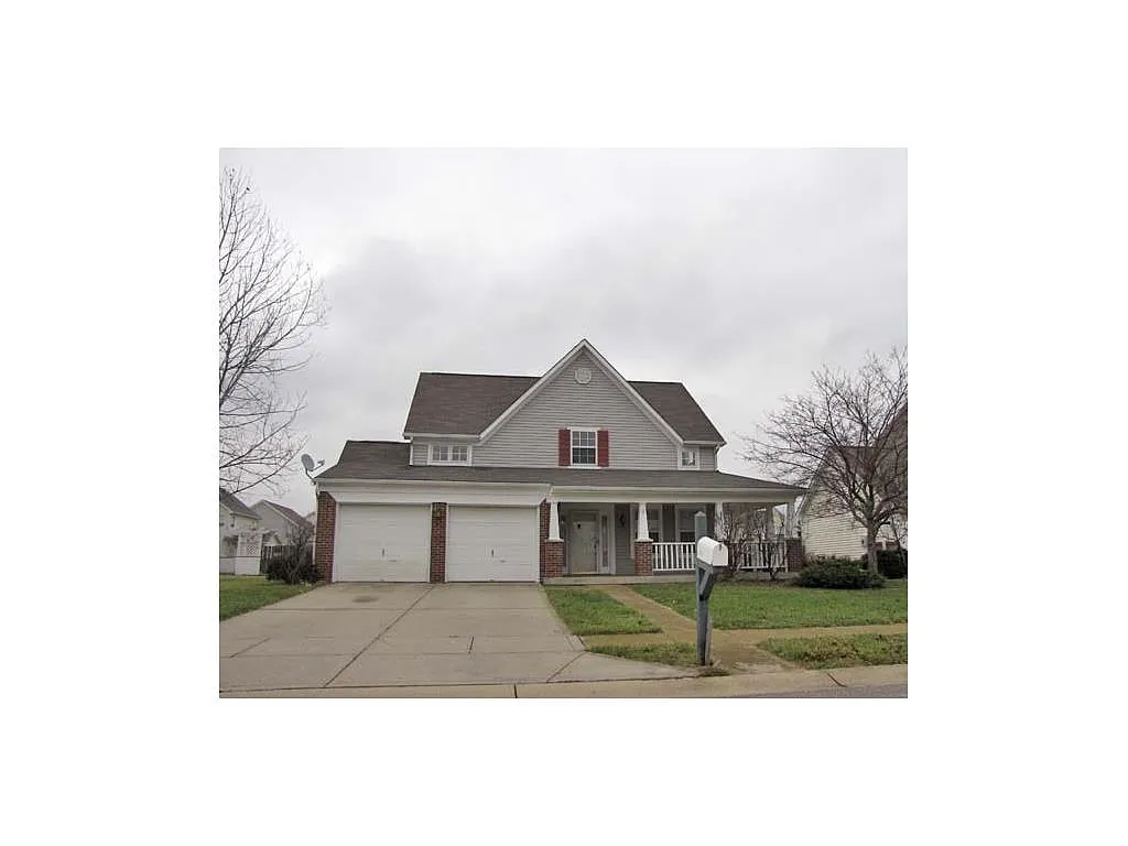 6335 Twin Creeks Dr photo 1