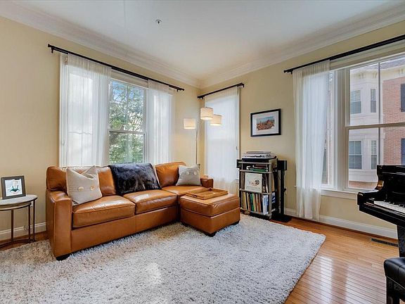 5th image of 2333 N Van Buren Ct