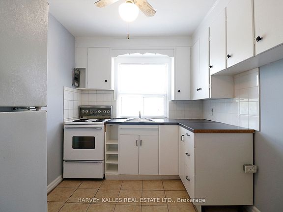 3rd image of 2434 Keele St #10