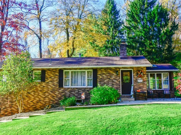 750 Smiley St, Ellwood City, PA 16117