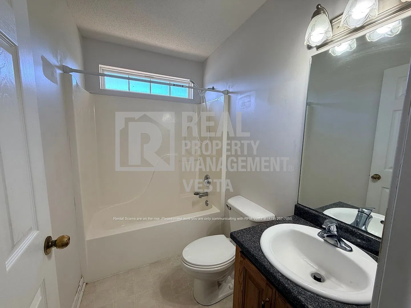 3 bed, 2.0 bath, 1602 sqft, $1,850 — Photo 4