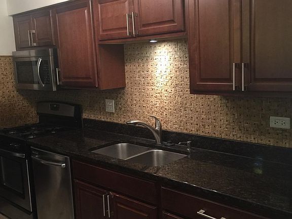 2nd image of 3018 Roberts Dr APT 7