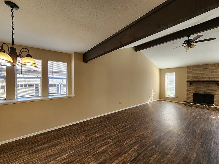 22810 Leedstown Ln — Photo 5
