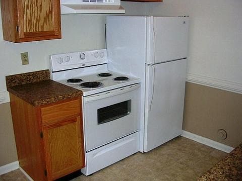 2nd image of 210 S Scientific St APT L